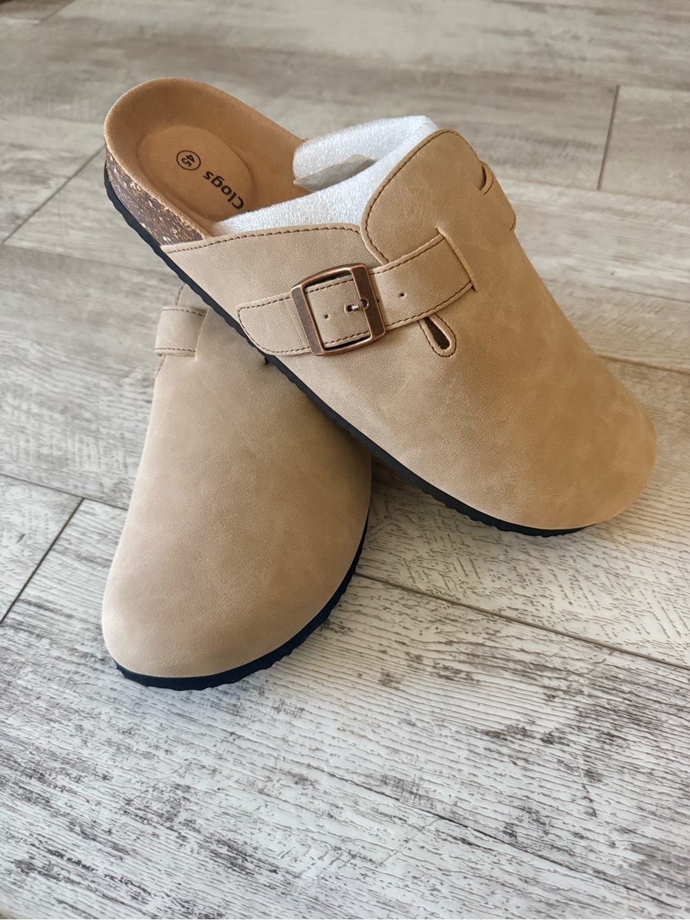 Qomfort Tan Buckle Comfort Clogs EU 45 New
